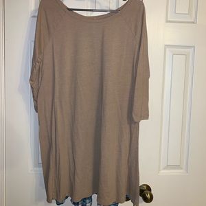 Flowy top with plaid back